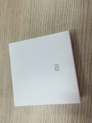 小米移動(dòng)電源10400MAH 長(zhǎng)春興華通信設(shè)備專(zhuān)賣(mài)店獨(dú)家熱銷(xiāo)